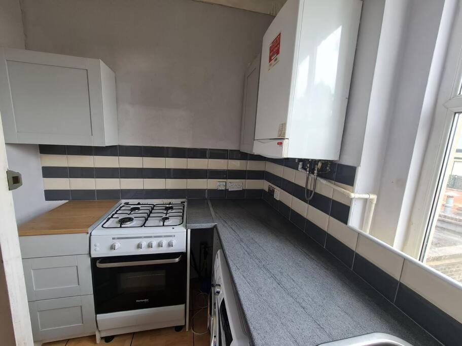 Cute One Bedroom Apartment Londres Exterior foto